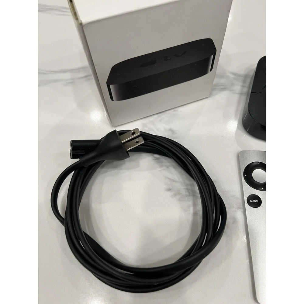 Genuine OEM Apple TV 2nd Generation Media Streamer A1378 Cable, Remote, Box
